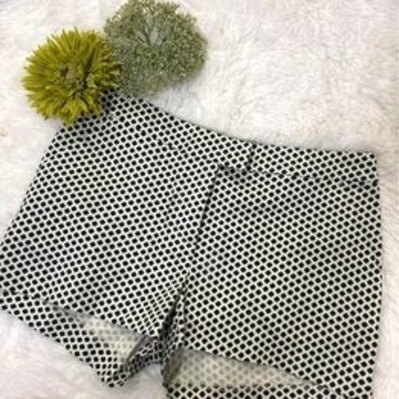 Like New H&M Woman Shorts Size 2 - Picture 1 of 6